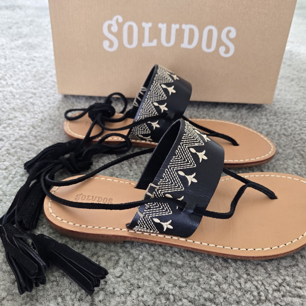 Soludos, Size 6, black and beige, embroidered, wrap-around sandals